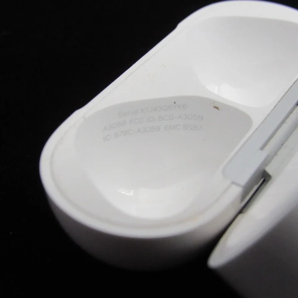 Apple Airpods 4 A3059‎ Case Only FOR PARTS *Read Description*